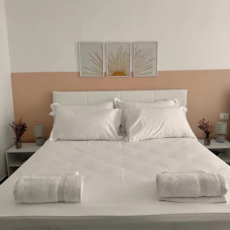 Gibel - Honey Apartment Golem (Tirana)